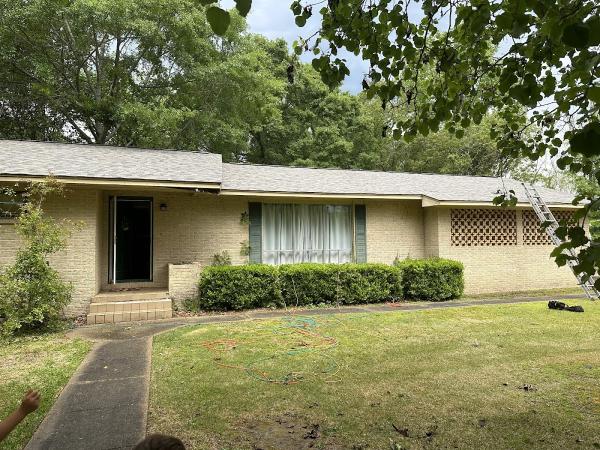B & A Roofing and Gutters