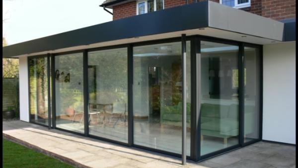 Contemporary Glass Service