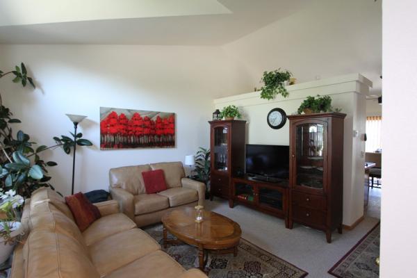 Middel Realty