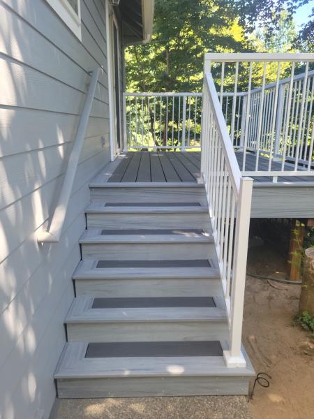 NW Pearl Deck and Fence