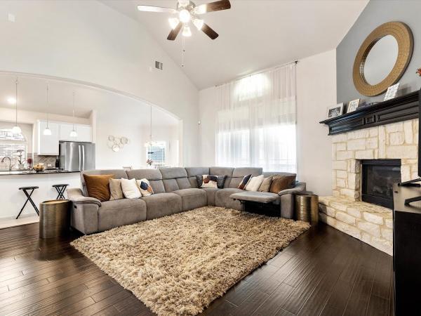 McGraw Group Brokered by Front Real Estate Co.