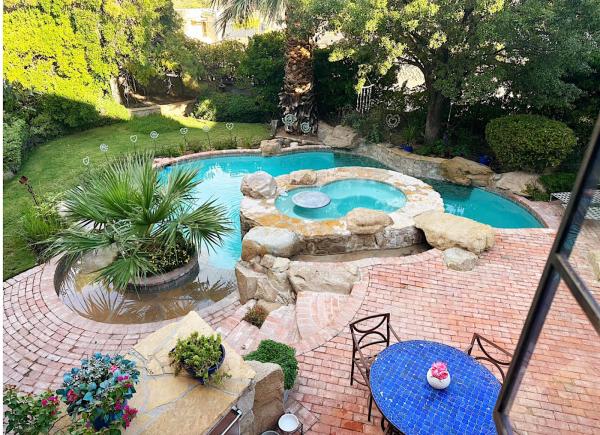 Four Seasons Pool Service