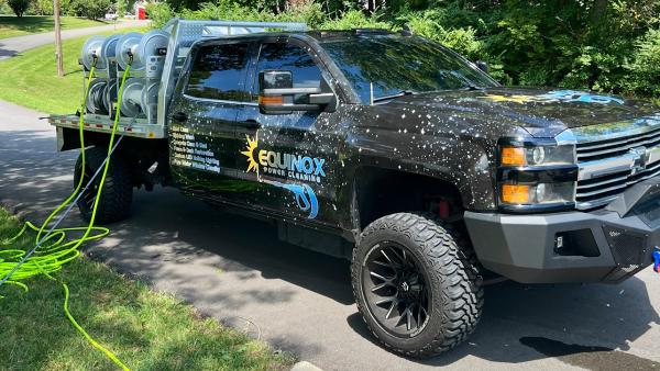 Equinox Power Cleaning