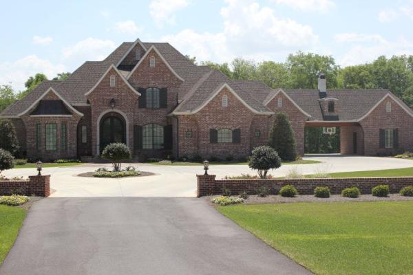 Custom Roofing and Construction