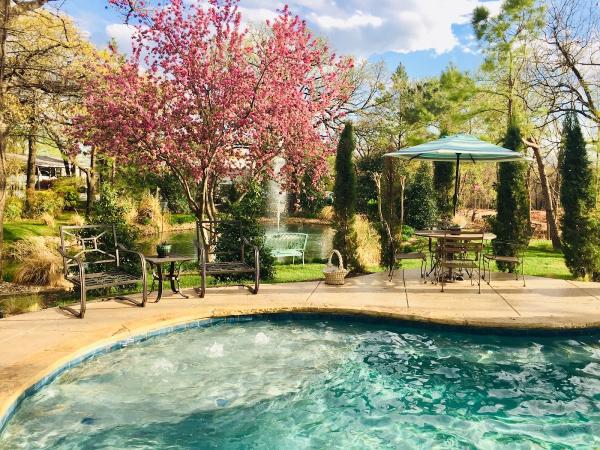 Maxwell Landscape Co LLC