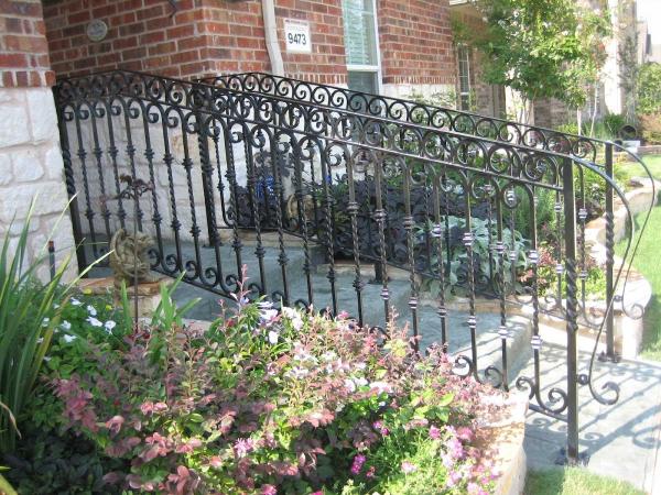 M & M Fencing & Welding