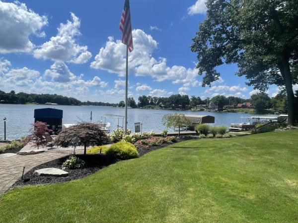 Upston's Lawn and Garden