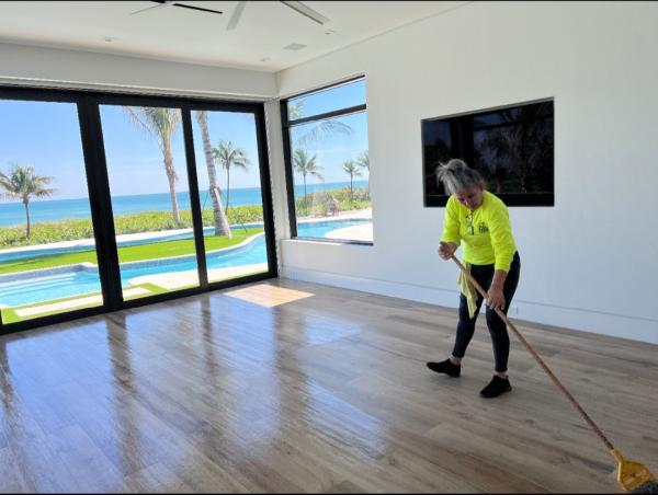 Glow Cleaning Plus LLC
