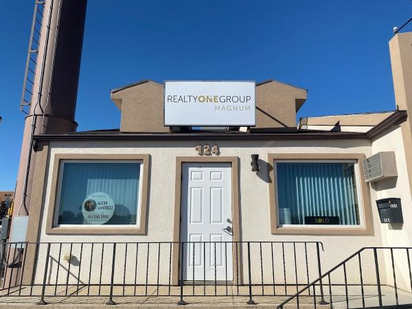 Realty ONE Group Magnum