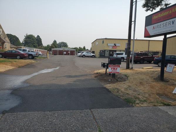 Cherry Avenue Storage