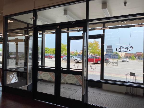 Luminous Window Cleaning