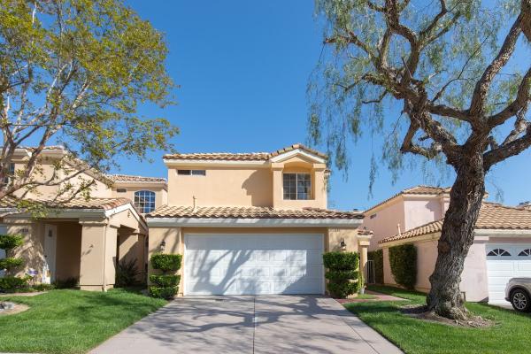 Johanna Adorable- Realtor