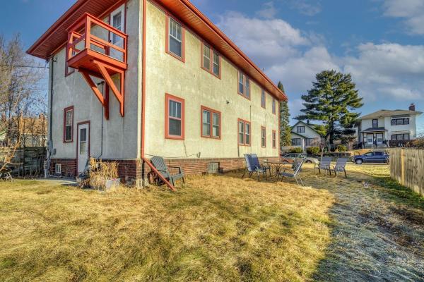 Side by Side Realty