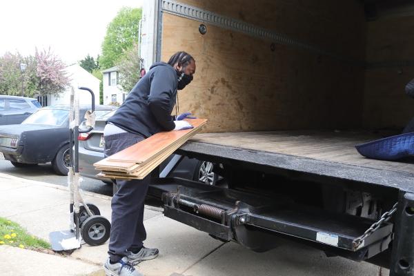 Lee Services LLC