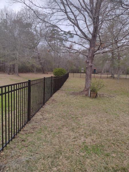 Supreme Fencing LLC