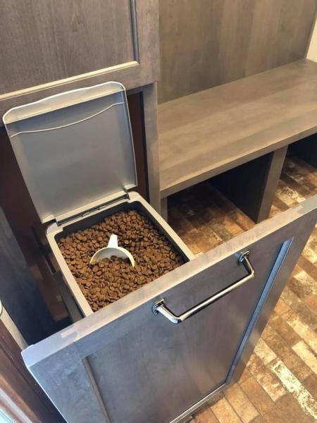 Cabinet Country