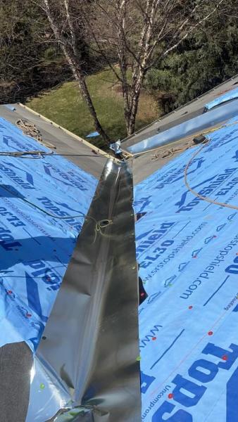 E & B Roofing