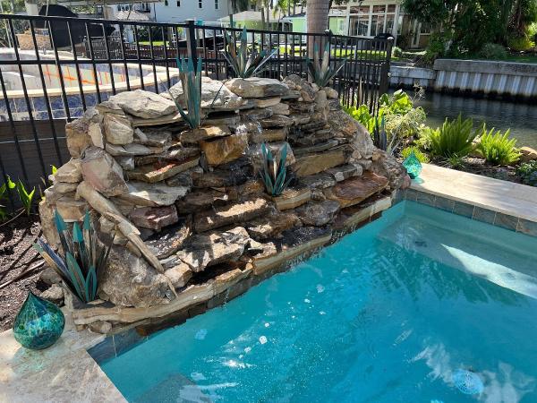 Poolside Spas and Pools