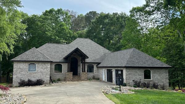 Four Seasons Roofing-Roofing Contractor