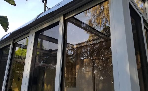 No Streaking Professional Window Washing