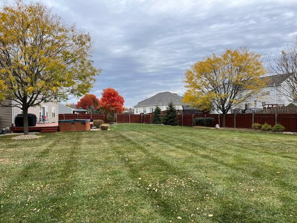 A Classic Cut Lawn & Landscape (Acclc)