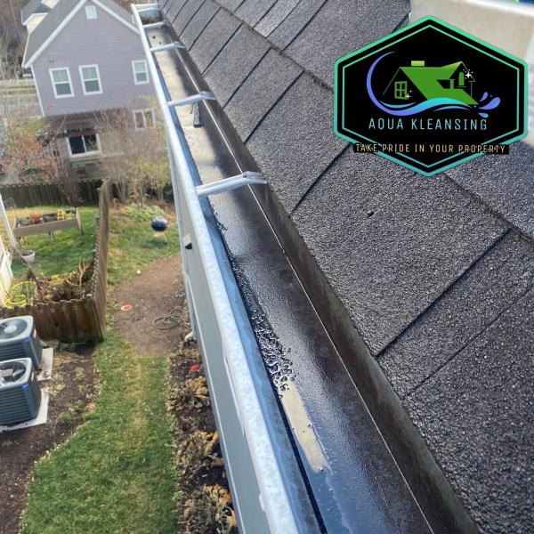 Aqua Kleansing Pressure Washing Service