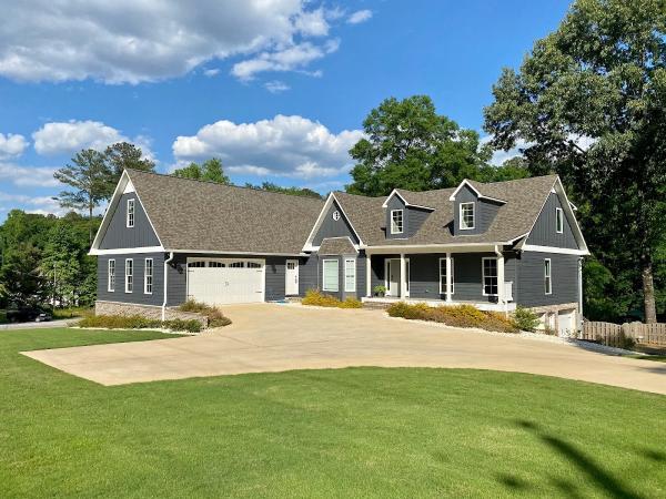Desiree Miller Realtor at Keller Williams Metro South