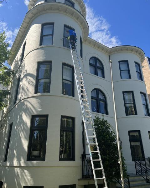 DMV Windows LLC