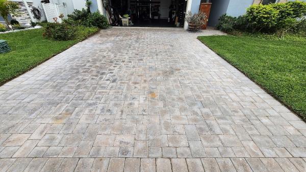 Tropical Paver Sealing
