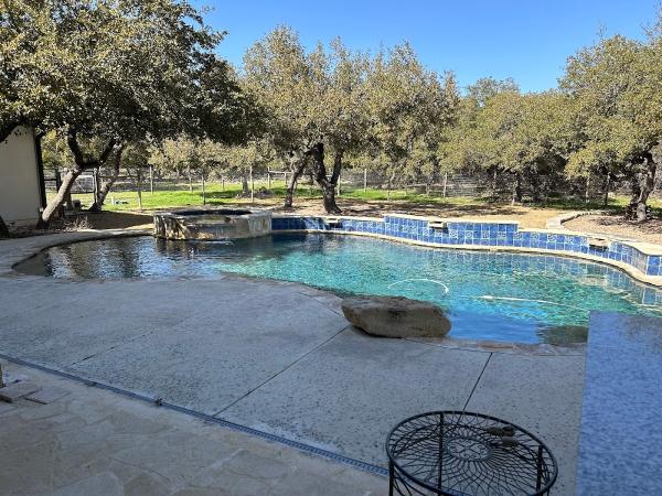 Creekside Custom Pools