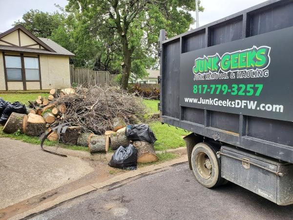 Junk Geeks Junk Removal