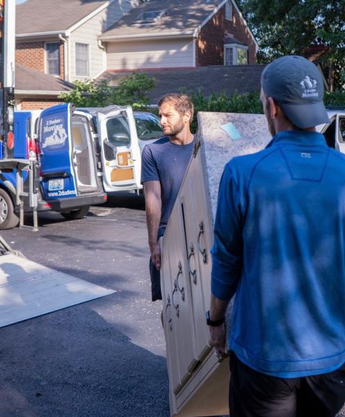 2 Dudes Moving