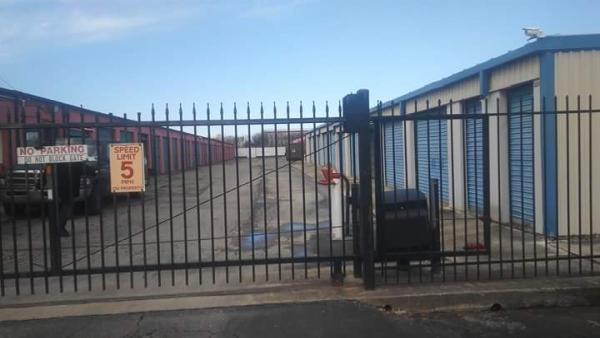 Pioneer Stor and Lok Self Storage