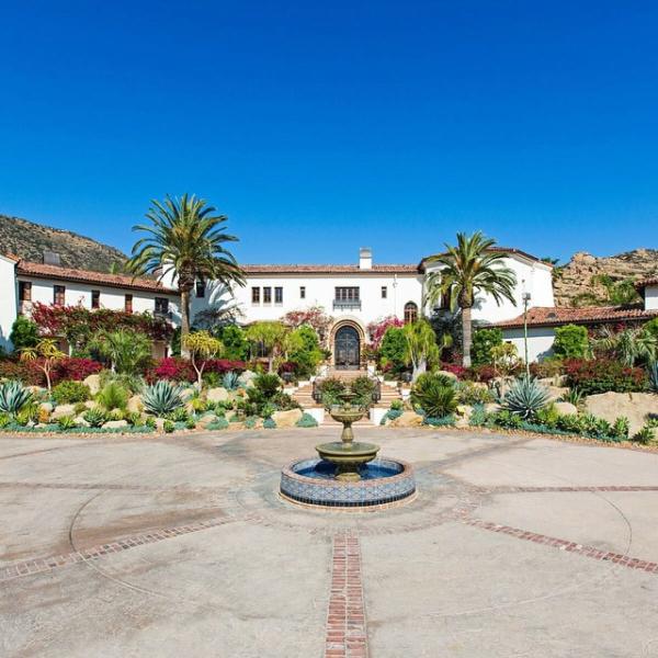 Homes With Bonnie Sterling