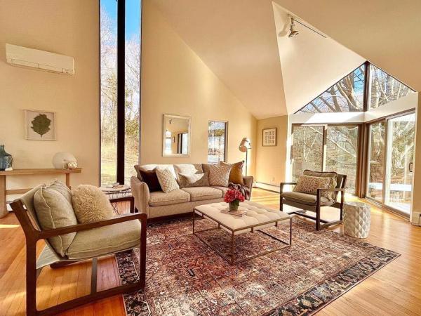 Laura Mahon Design & Home Staging