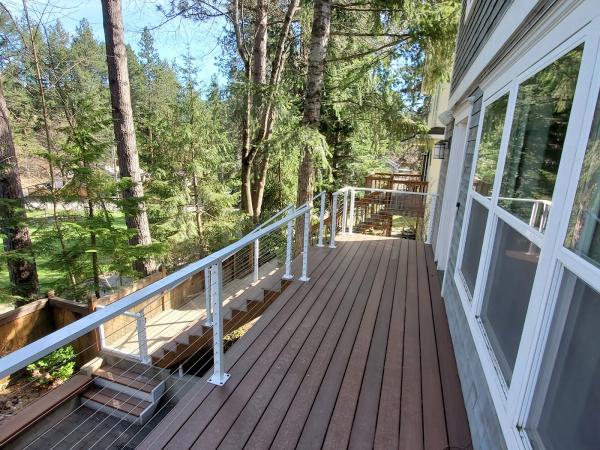 Regal Mountain Spa and Deck