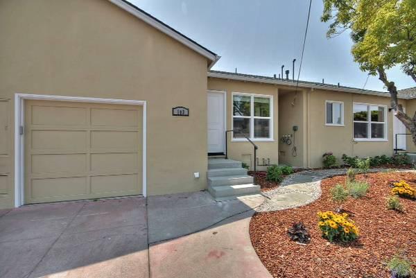 Woodlake Anchor Property Management